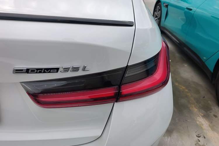 Used BMW i3 2024 eDrive 35 L Right Rear Taillight