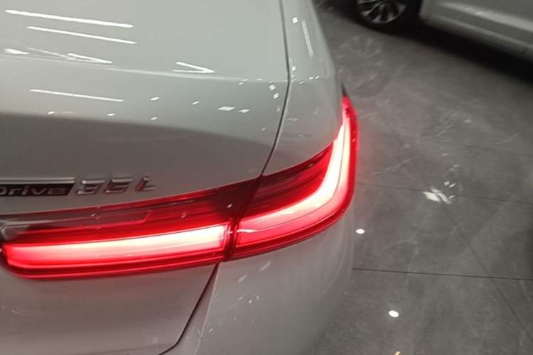 Used BMW i3 2024 eDrive 35 L Right Rear Taillight
