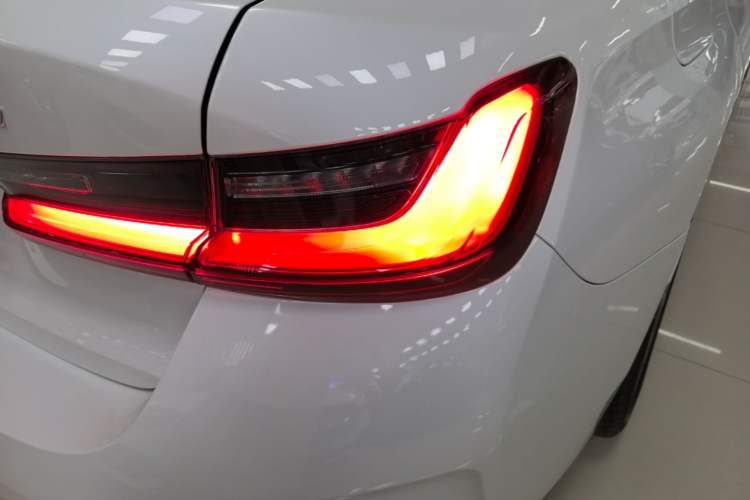 Used BMW i3 2024 eDrive 35 L Right Rear Taillight