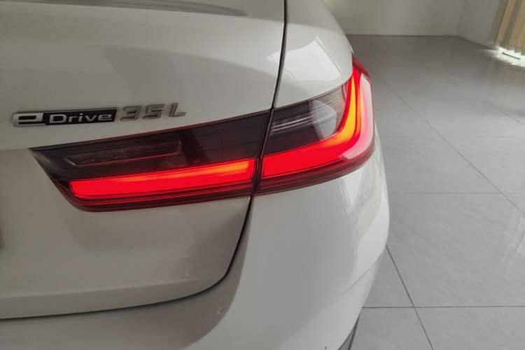 Used BMW i3 2024 eDrive 35 L Right Rear Taillight