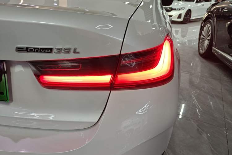 Used BMW i3 2024 eDrive 35 L Right Rear Taillight