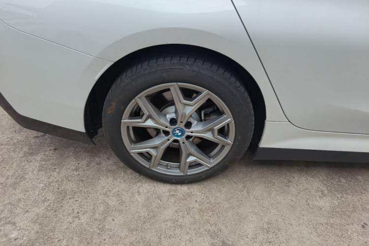 Used BMW i3 2024 eDrive 35 L Right Rear Wheel Hub