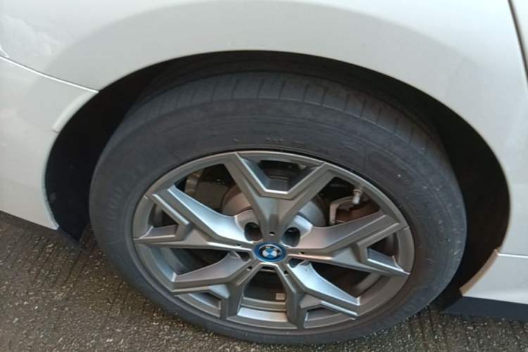 Used BMW i3 2024 eDrive 35 L Right Rear Wheel Hub