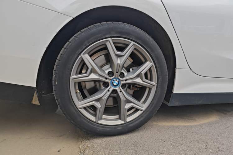 Used BMW i3 2024 eDrive 35 L Right Rear Wheel Hub