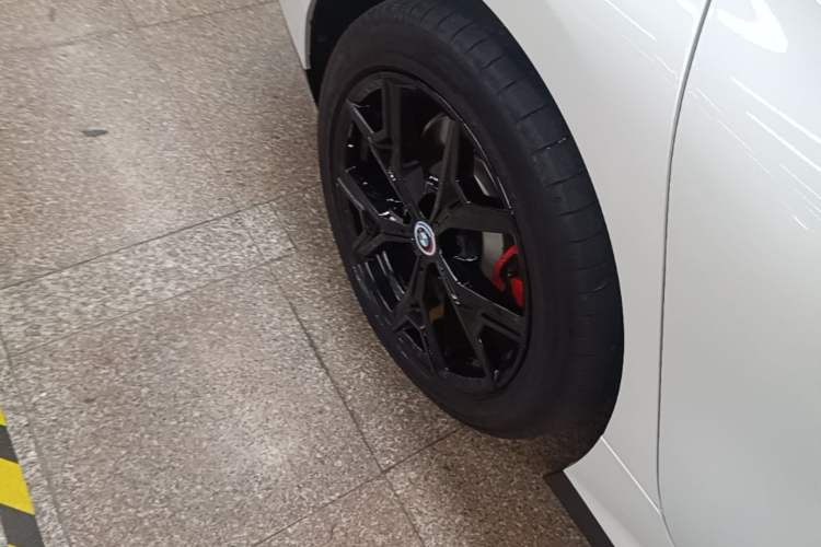 Used BMW i3 2024 eDrive 35 L Right Rear Wheel Hub