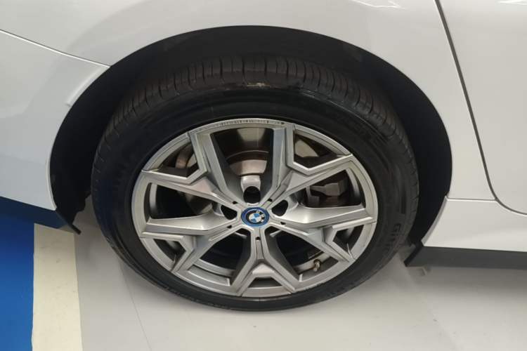 Used BMW i3 2024 eDrive 35 L Right Rear Wheel Hub