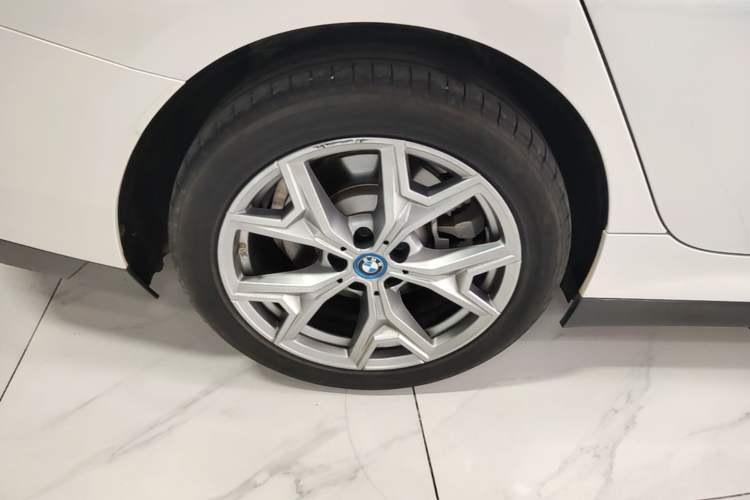 Used BMW i3 2024 eDrive 35 L Right Rear Wheel Hub