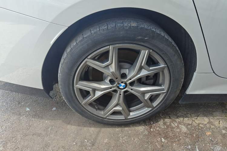 Used BMW i3 2024 eDrive 35 L Right Rear Wheel Hub