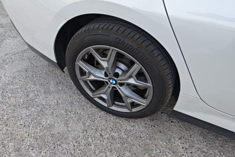 Used BMW i3 2024 eDrive 35 L Right Rear Wheel Hub