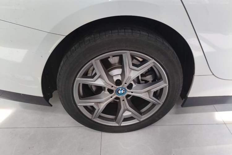 Used BMW i3 2024 eDrive 35 L Right Rear Wheel Hub