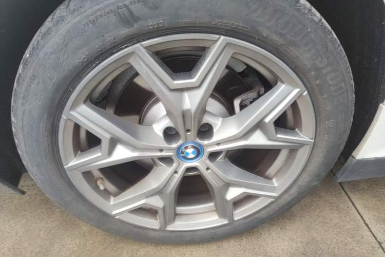 Used BMW i3 2024 eDrive 35 L Right Rear Wheel Hub