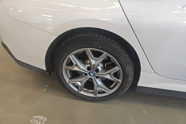 Used BMW i3 2024 eDrive 35 L Right Rear Wheel Hub