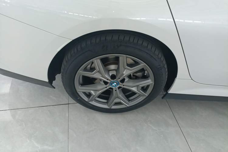 Used BMW i3 2024 eDrive 35 L Right Rear Wheel Hub