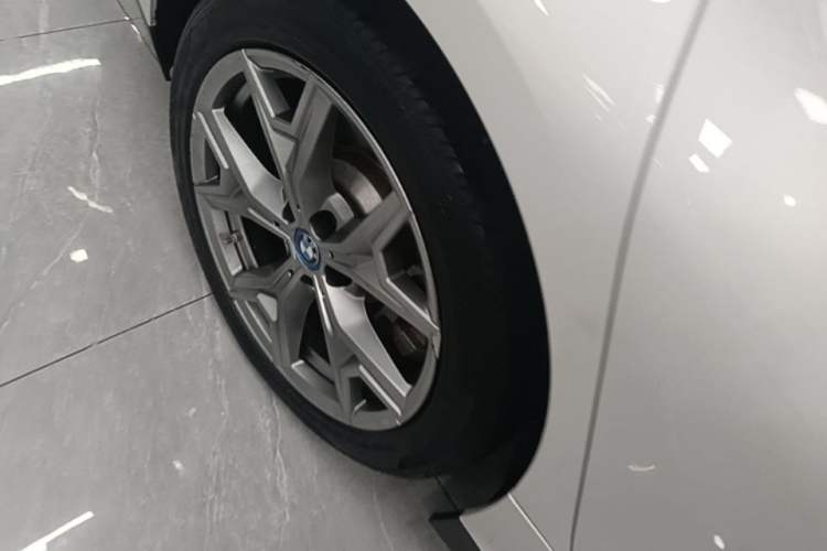 Used BMW i3 2024 eDrive 35 L Right Rear Wheel Hub