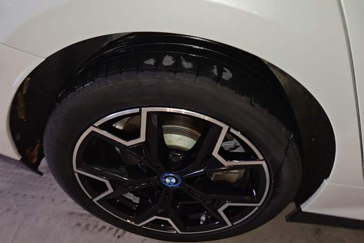 Used BMW i3 2024 eDrive 40 L Midnight Edition Right Rear Wheel Hub