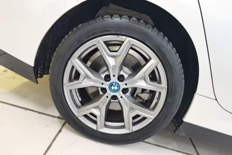 Used BMW i3 2024 eDrive 35 L Right Rear Wheel Hub