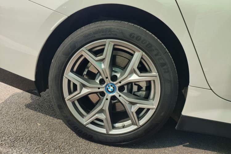 Used BMW i3 2024 eDrive 35 L Right Rear Wheel Hub