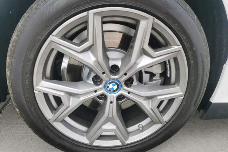 Used BMW i3 2024 eDrive 35 L Right Rear Wheel Hub