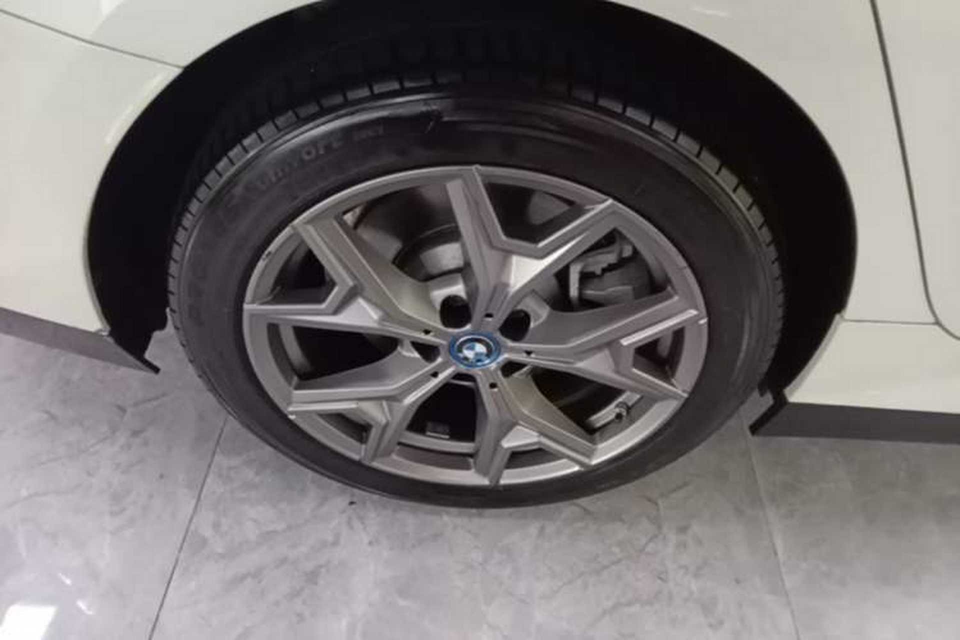 Used BMW i3 2024 eDrive 35 L Right Rear Wheel Hub