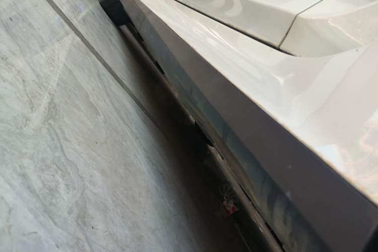 Used BMW i3 2024 eDrive 35 L Right Side Sill
