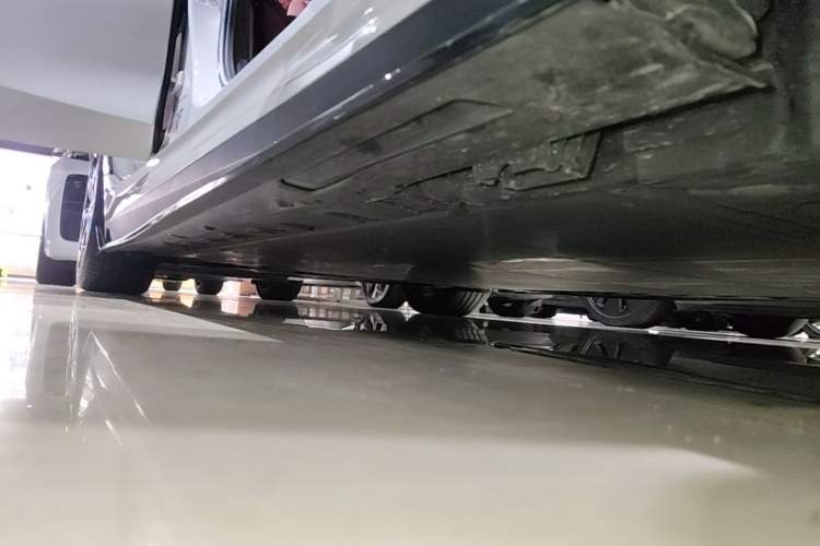 Used BMW i3 2024 eDrive 40 L Midnight Edition Right Side Sill