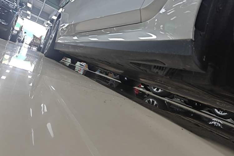 Used BMW i3 2024 eDrive 35 L Right Side Sill