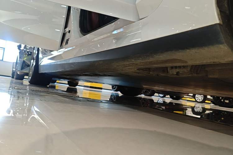 Used BMW i3 2024 eDrive 35 L Right Side Sill