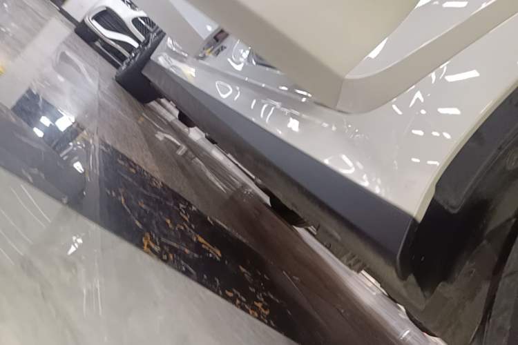Used BMW i3 2024 eDrive 35 L Right Side Sill