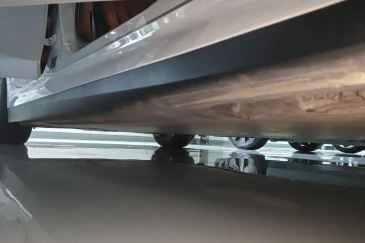 Used BMW i3 2024 eDrive 35 L Right Side Sill