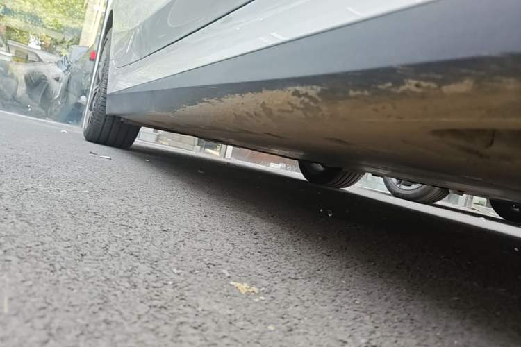 Used BMW i3 2024 eDrive 40 L Midnight Edition Right Side Sill