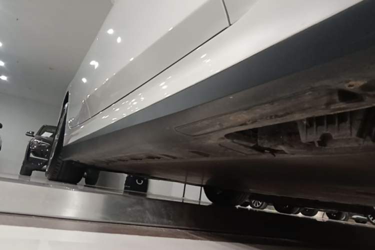 Used BMW i3 2024 eDrive 35 L Right Side Sill