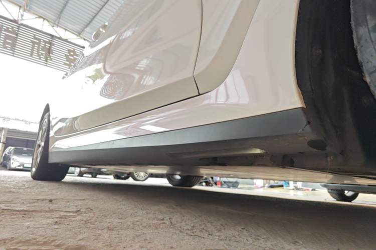 Used BMW i3 2024 eDrive 35 L Right Side Sill