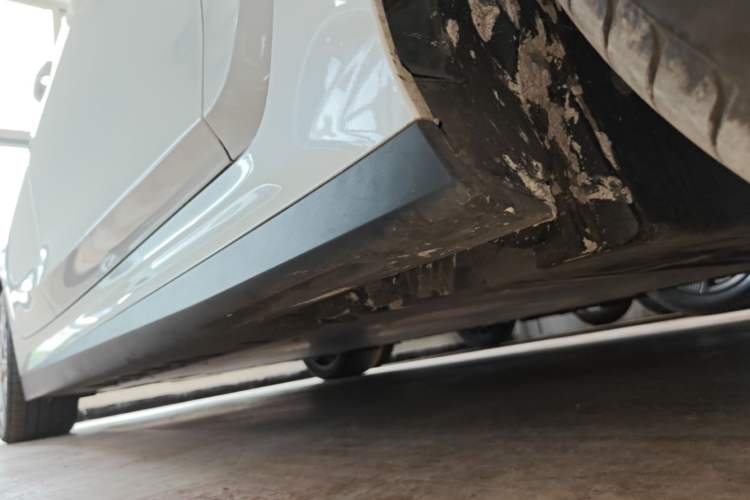 Used BMW i3 2024 eDrive 35 L Right Side Sill