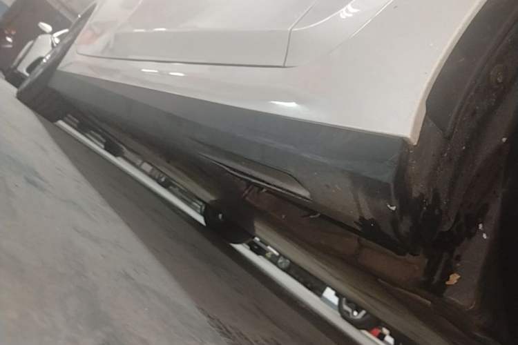 Used BMW i3 2024 eDrive 35 L Right Side Sill