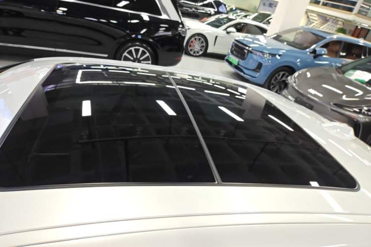 Used BMW i3 2024 eDrive 40 L Midnight Sports Package Roof