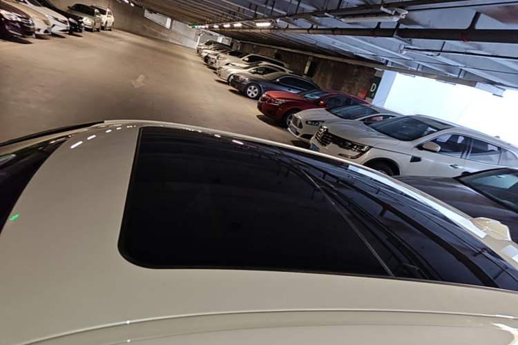 Used BMW i3 2024 eDrive 40 L Midnight Edition Roof