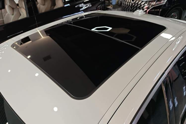 Used BMW i3 2024 eDrive 35 L Roof