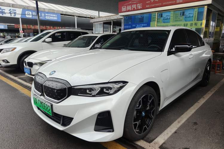 BMW i3 2024 eDrive 40 L Midnight Edition