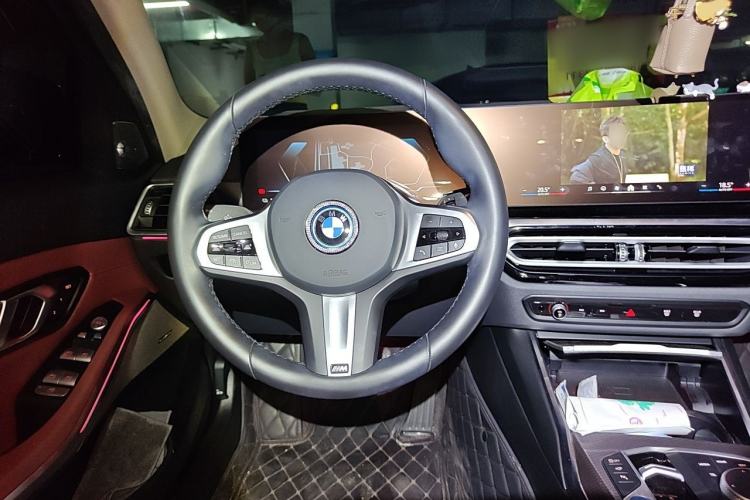 Used BMW i3 2024 eDrive 40 L Midnight Sports Package Steering Wheel
