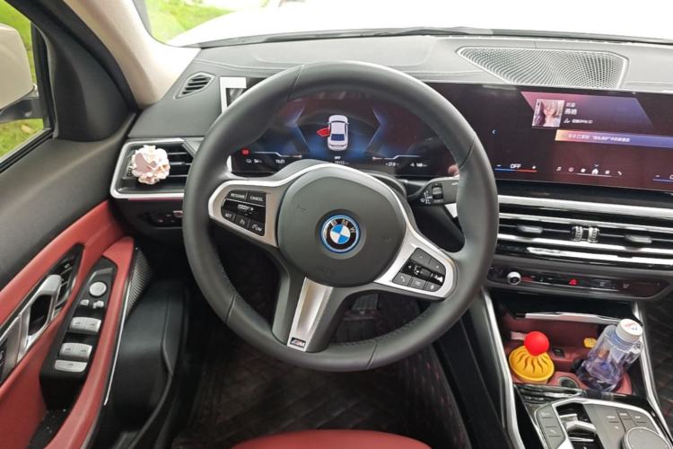 Used BMW i3 2024 eDrive 40 L Midnight Edition Steering Wheel