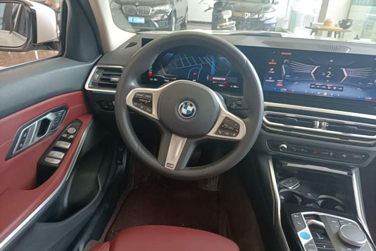 Used BMW i3 2024 eDrive 35 L Steering Wheel