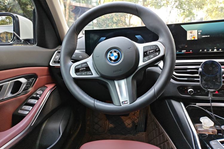 Used BMW i3 2024 eDrive 35 L Steering Wheel
