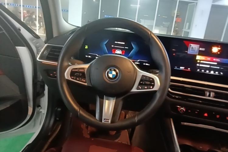 Used BMW i3 2024 eDrive 40 L Midnight Edition Steering Wheel