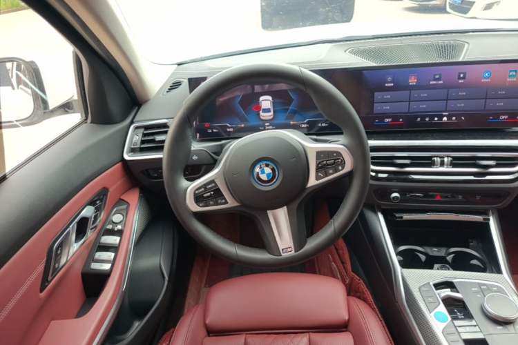 Used BMW i3 2024 eDrive 35 L Steering Wheel