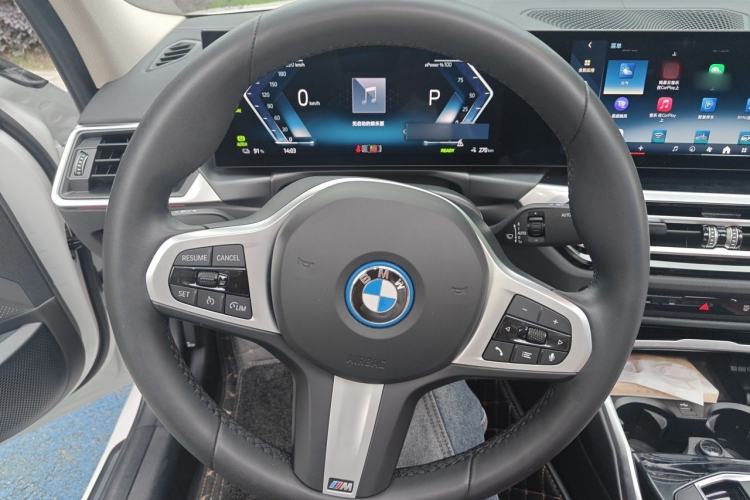 Used BMW i3 2024 eDrive 35 L Steering Wheel