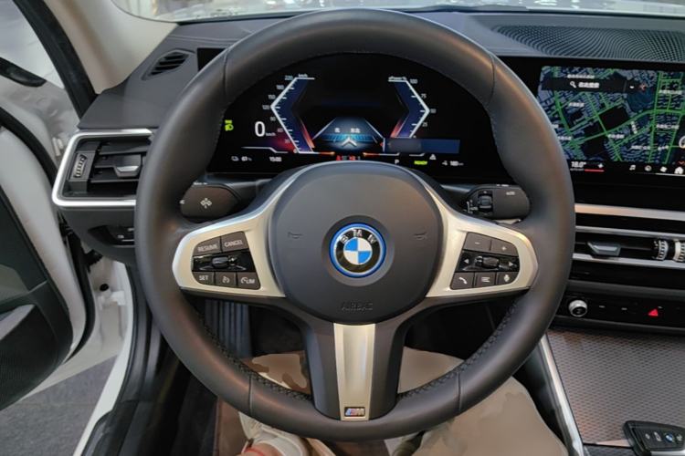 Used BMW i3 2024 eDrive 40 L Midnight Edition Steering Wheel