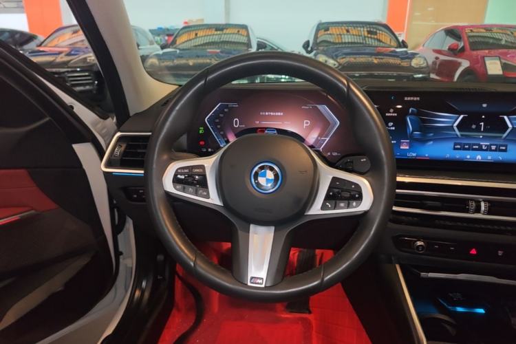 Used BMW i3 2024 eDrive 40 L Midnight Edition Steering Wheel
