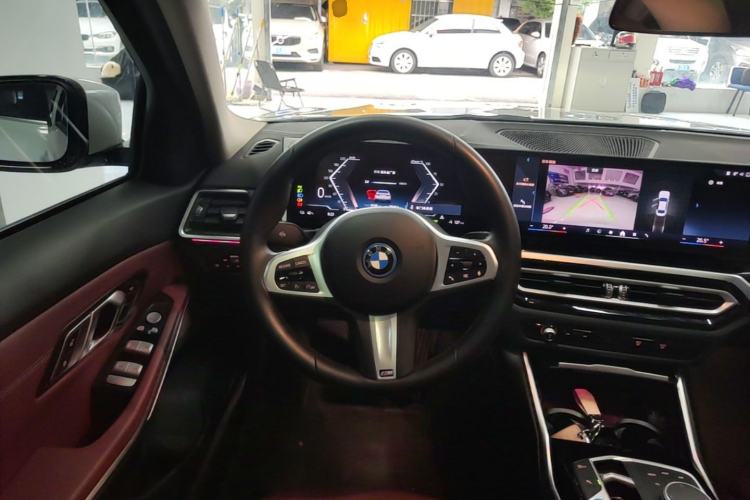 Used BMW i3 2024 eDrive 35 L Steering Wheel