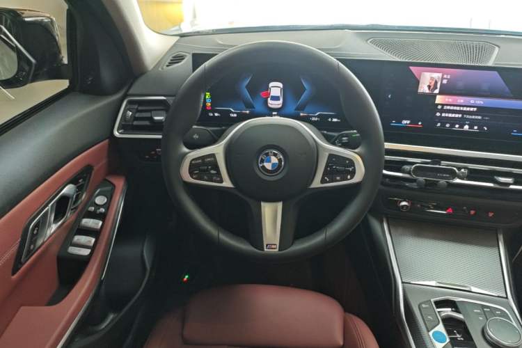 Used BMW i3 2024 eDrive 40 L Midnight Edition Steering Wheel