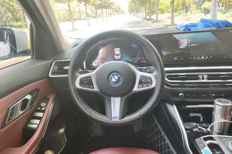 Used BMW i3 2024 eDrive 35 L Steering Wheel